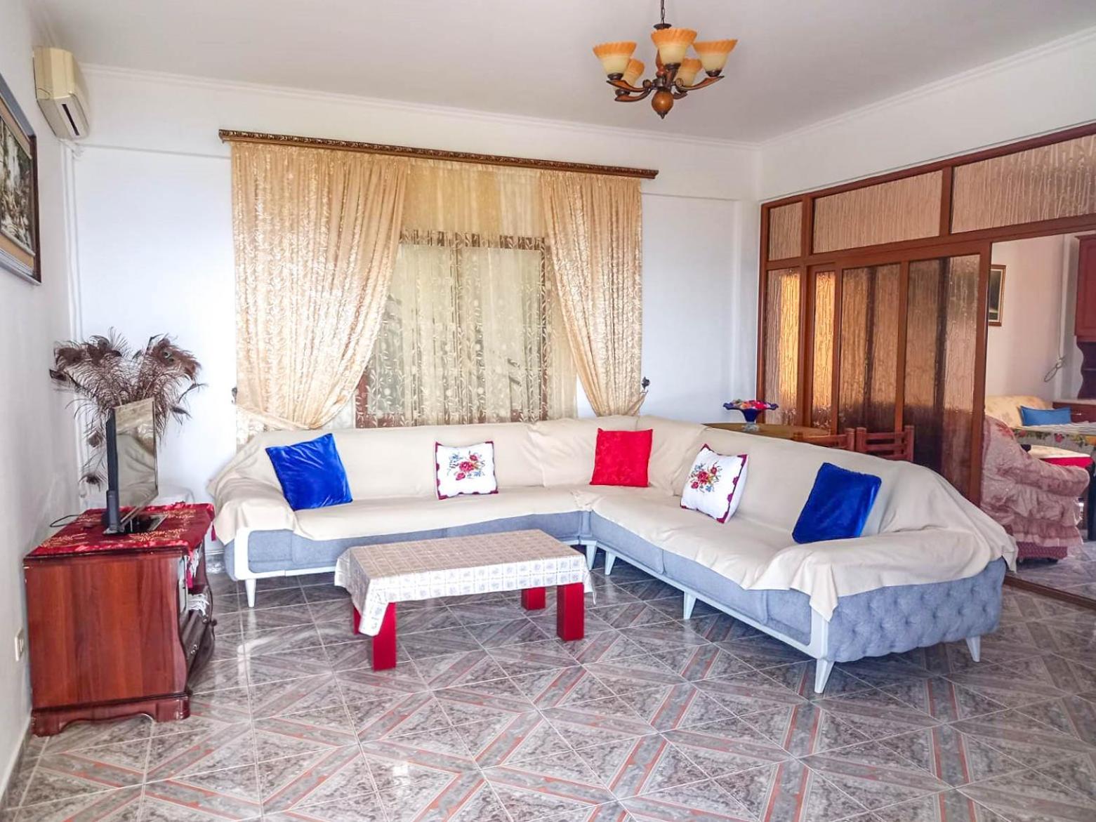 Sea View Apartments Vlorë Esterno foto