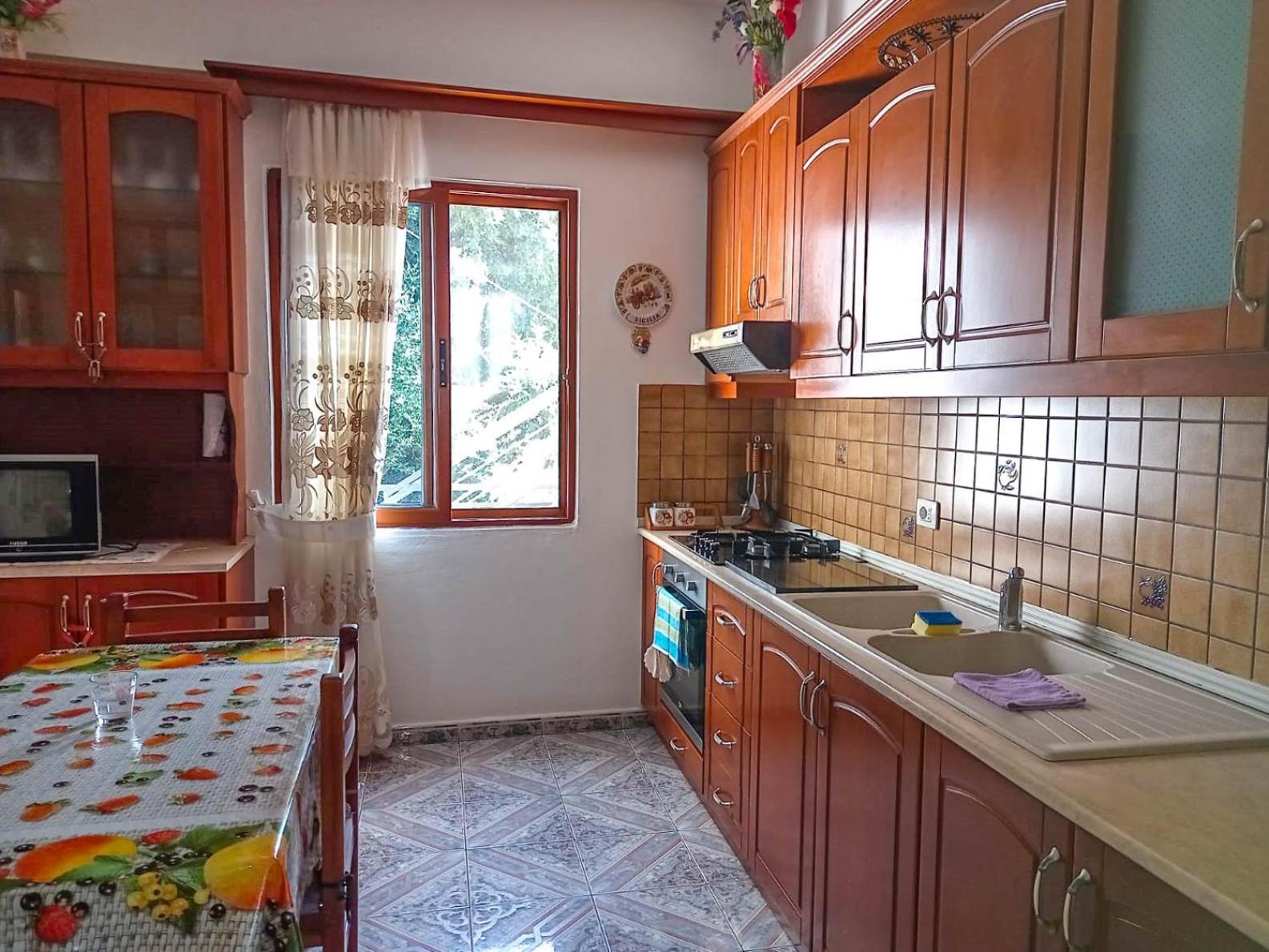 Sea View Apartments Vlorë Esterno foto