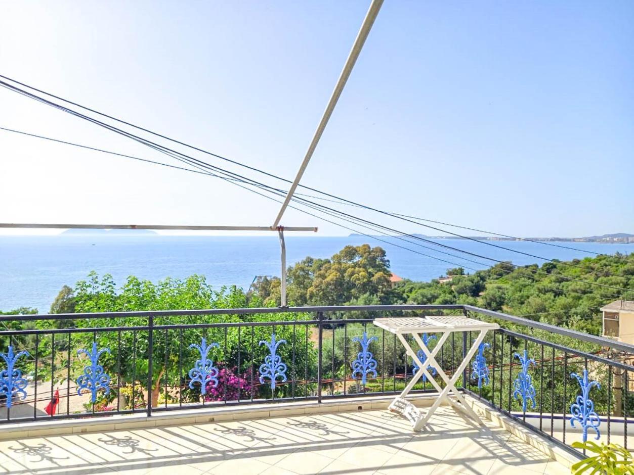 Sea View Apartments Vlorë Esterno foto