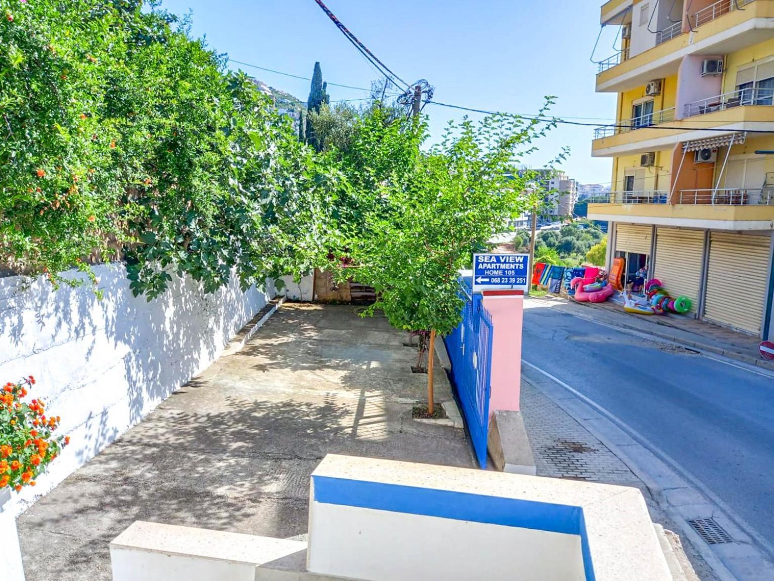 Sea View Apartments Vlorë Esterno foto