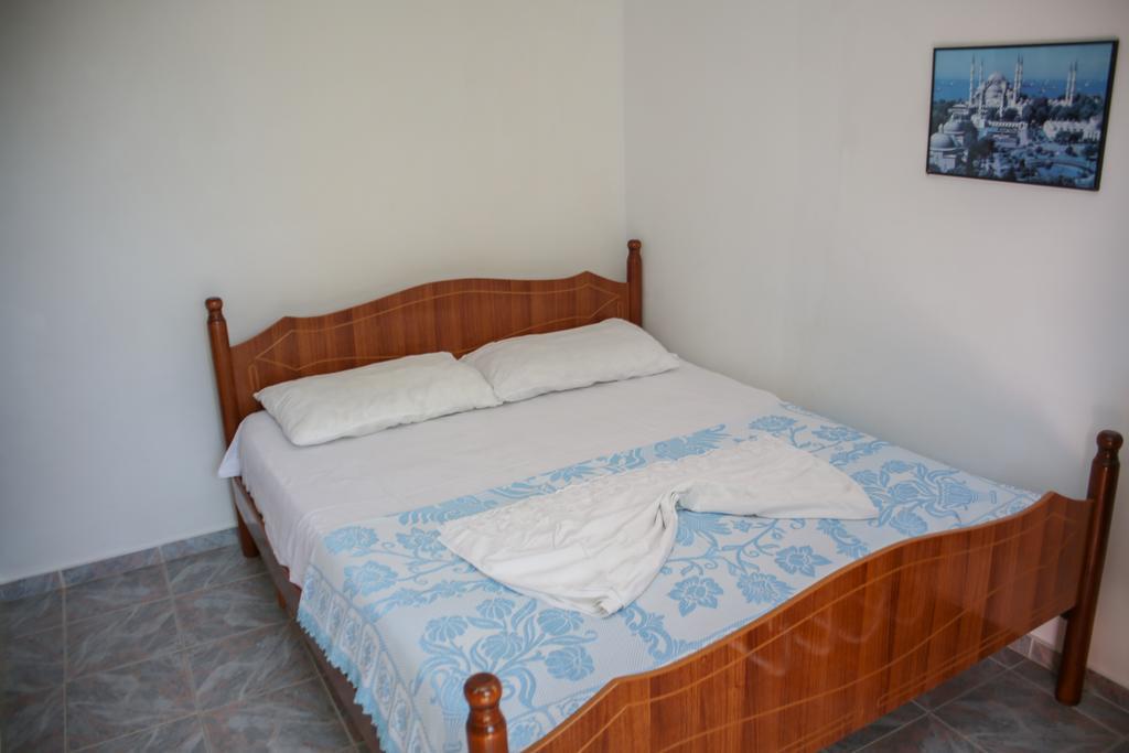 Sea View Apartments Vlorë Esterno foto